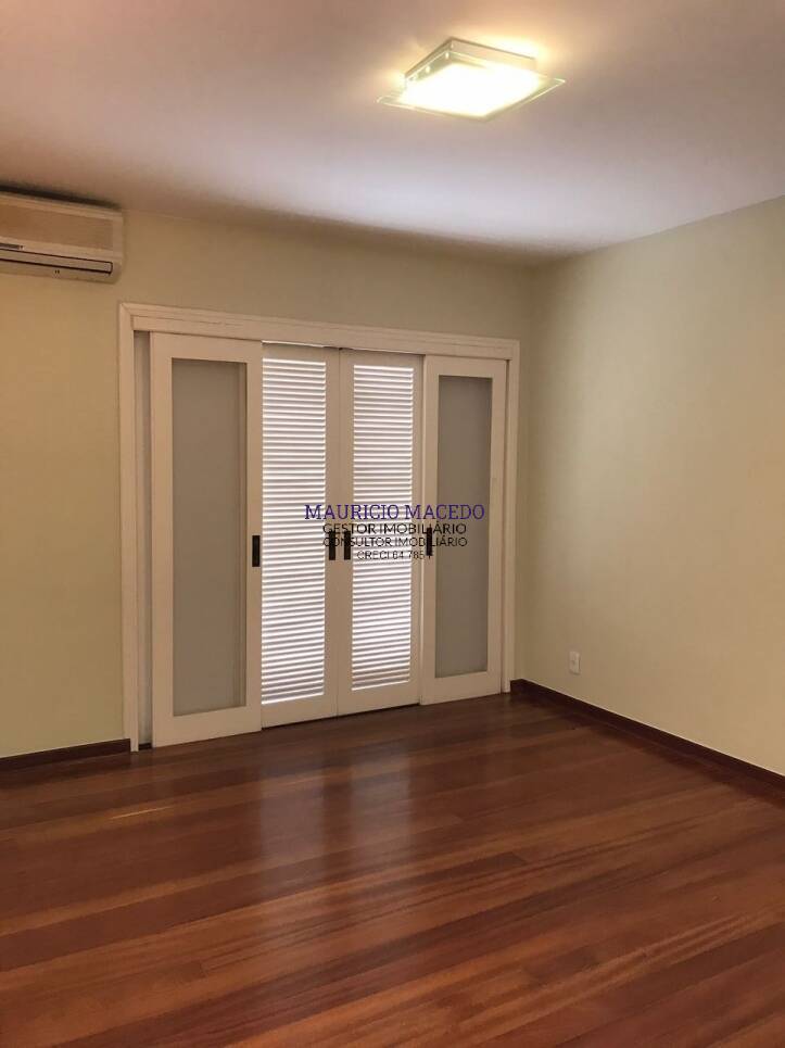 Casa à venda com 3 quartos, 600m² - Foto 16