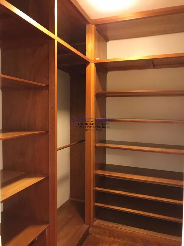 Casa à venda com 3 quartos, 600m² - Foto 17