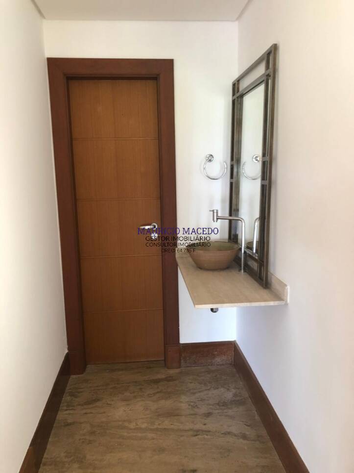 Casa à venda com 4 quartos, 900m² - Foto 14