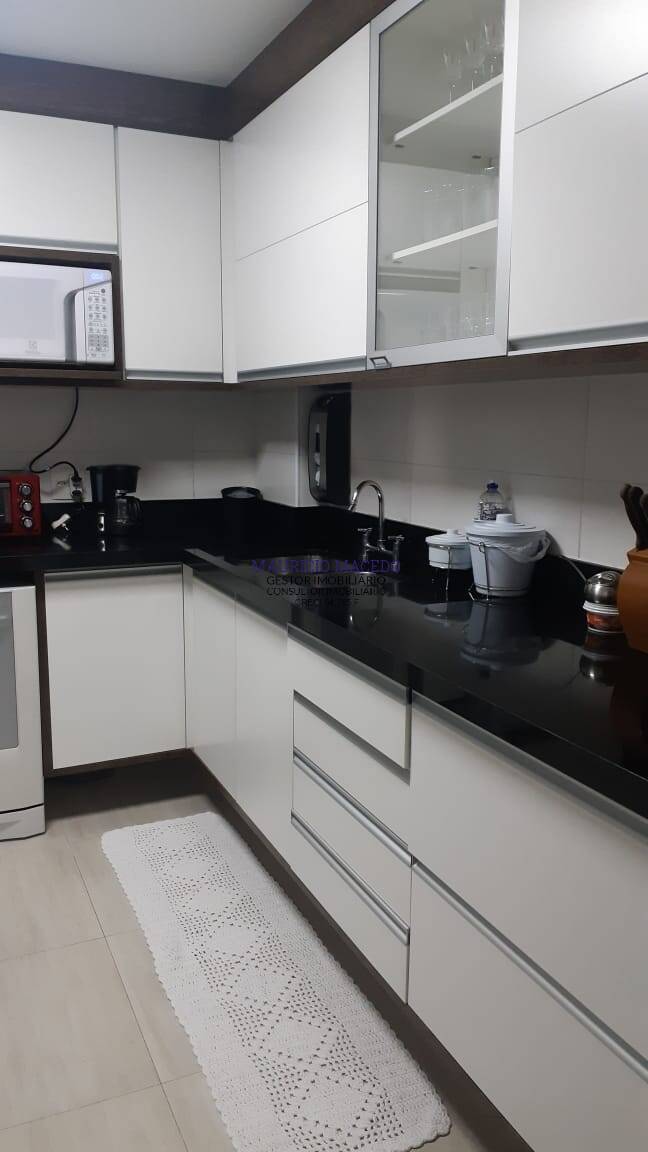 Apartamento à venda com 3 quartos, 156m² - Foto 3