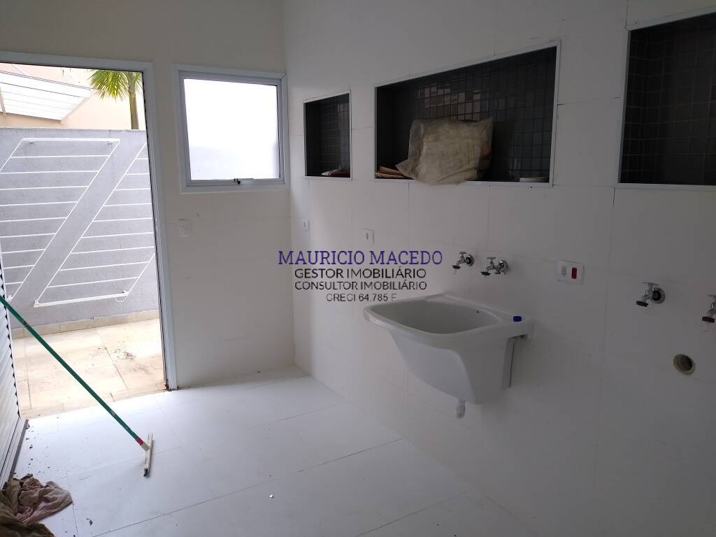 Casa para alugar com 5 quartos, 450m² - Foto 13