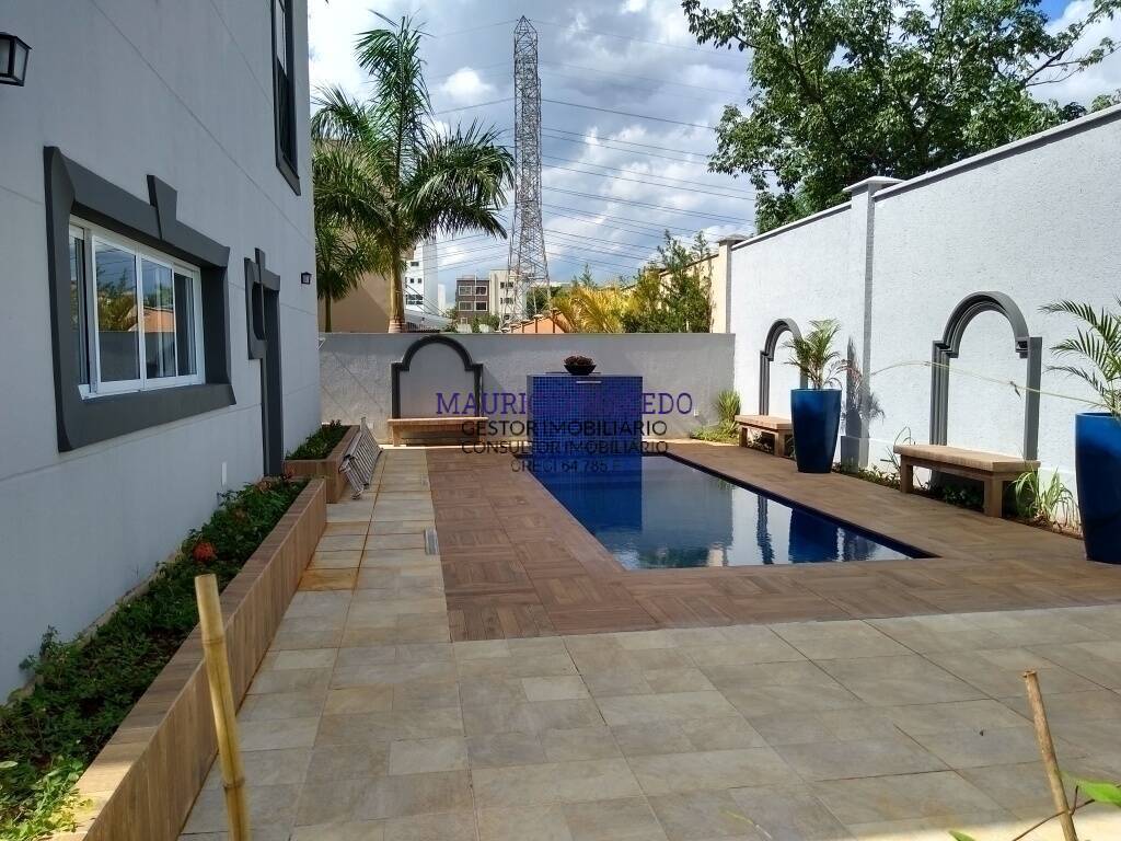 Casa para alugar com 5 quartos, 450m² - Foto 5