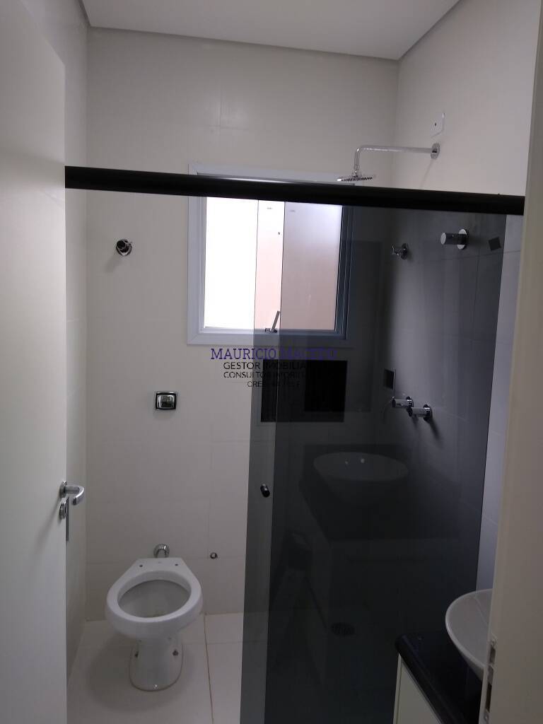 Casa para alugar com 5 quartos, 450m² - Foto 25