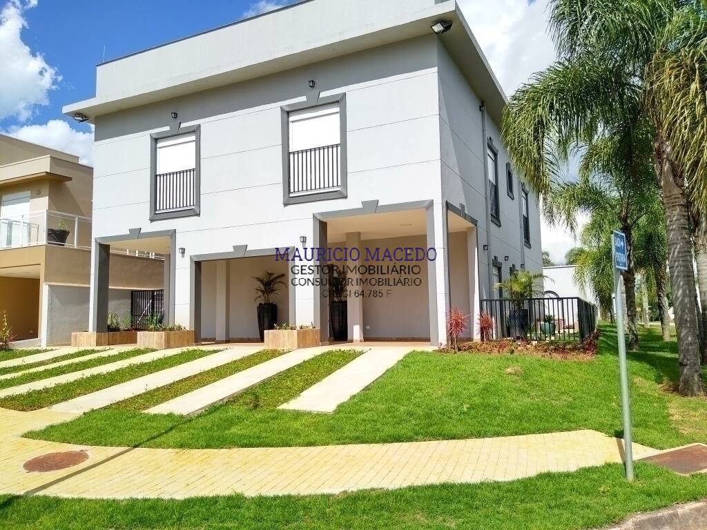 Casa para alugar com 5 quartos, 450m² - Foto 1