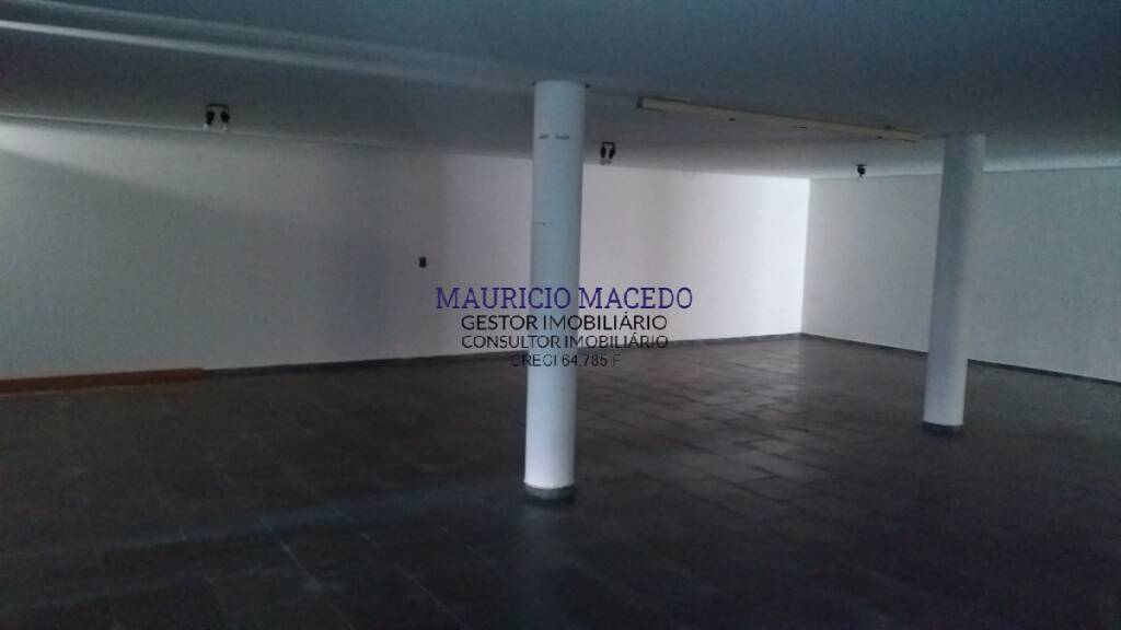 Casa para alugar com 3 quartos, 400m² - Foto 19