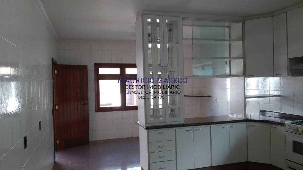 Casa para alugar com 3 quartos, 400m² - Foto 42