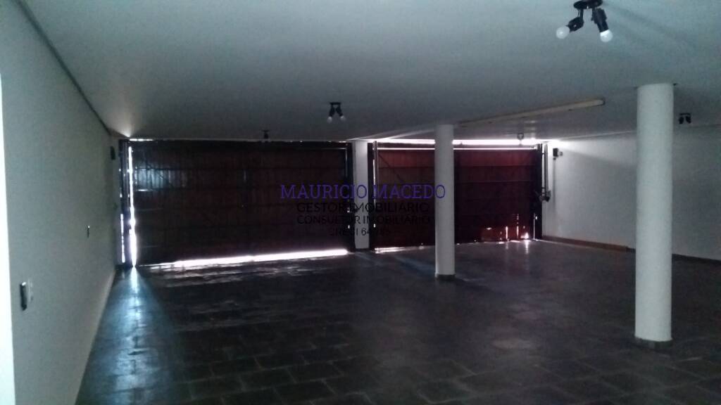 Casa para alugar com 3 quartos, 400m² - Foto 18