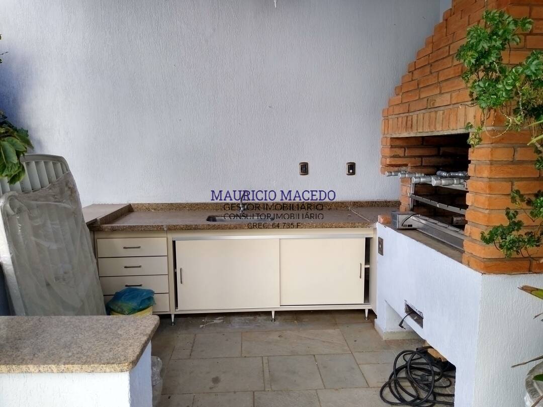 Casa para alugar com 4 quartos, 300m² - Foto 21