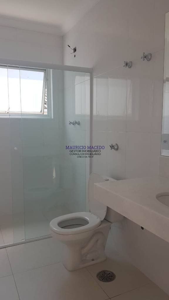 Casa à venda com 4 quartos, 450m² - Foto 25