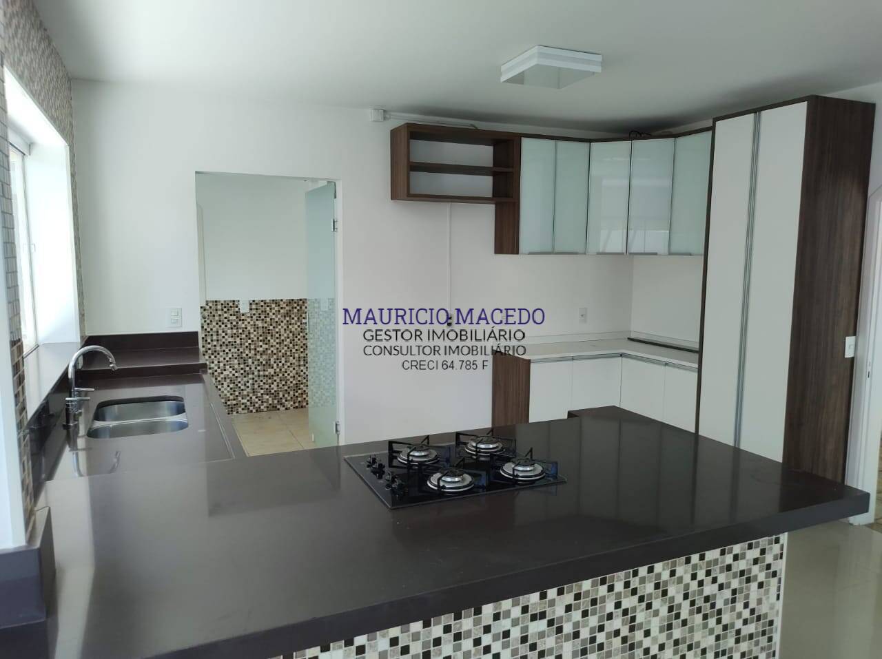 Casa à venda e aluguel com 3 quartos, 350m² - Foto 15