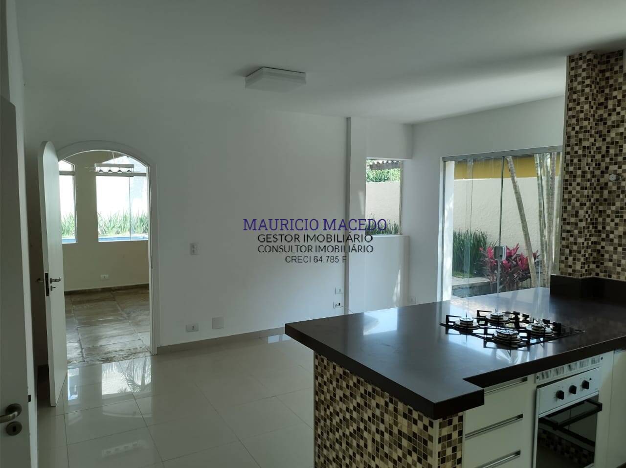 Casa à venda e aluguel com 3 quartos, 350m² - Foto 27