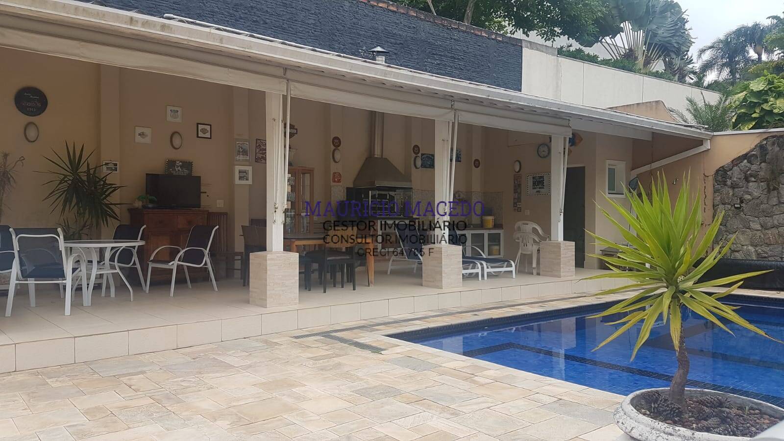 Casa à venda com 4 quartos, 410m² - Foto 2