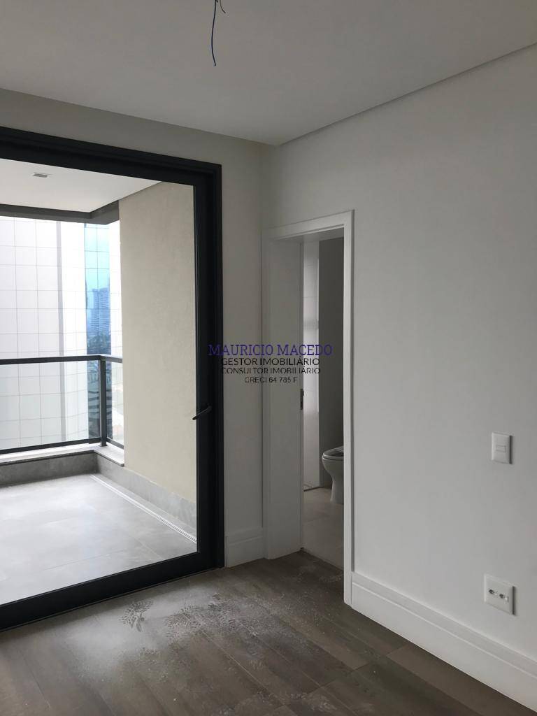 Apartamento à venda com 3 quartos, 284m² - Foto 3