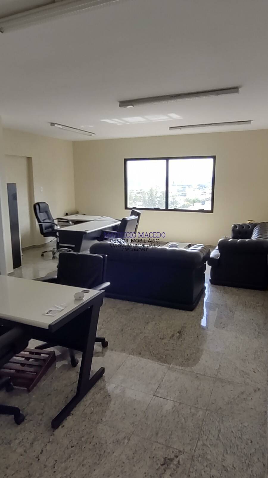 Prédio Inteiro para alugar, 42m² - Foto 1