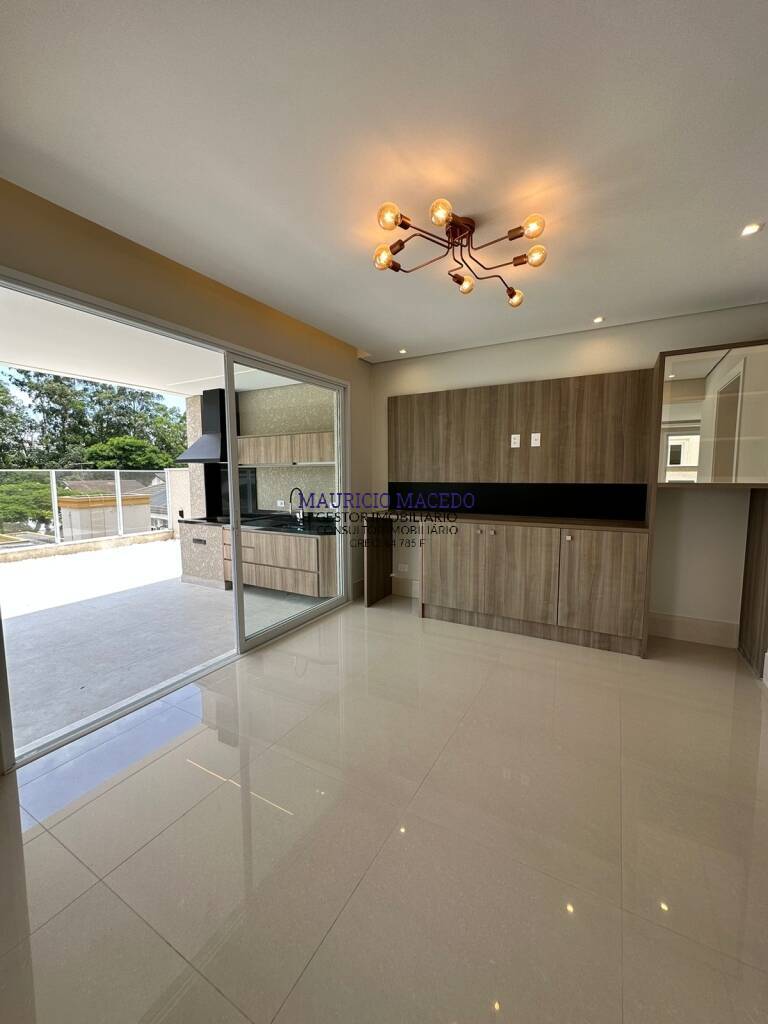 Casa à venda com 4 quartos, 320m² - Foto 9