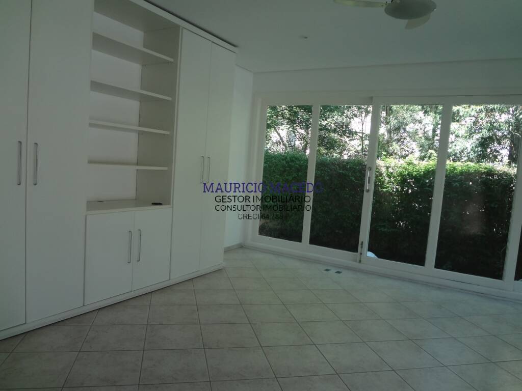 Casa para alugar com 5 quartos, 450m² - Foto 14