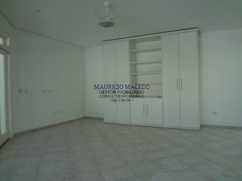 Casa para alugar com 5 quartos, 450m² - Foto 15