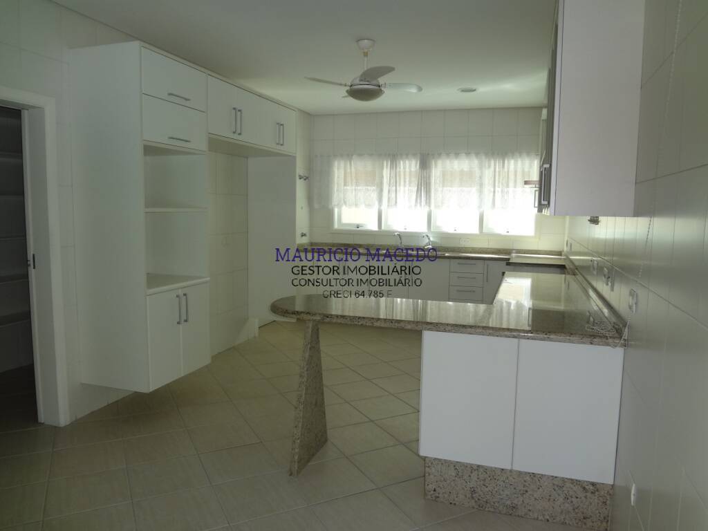 Casa para alugar com 5 quartos, 450m² - Foto 24