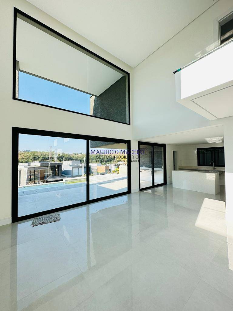 Casa à venda com 4 quartos, 322m² - Foto 18