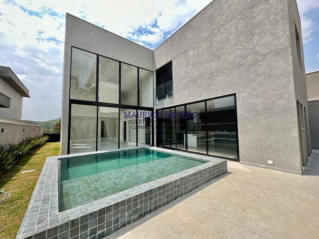 Casa à venda e aluguel com 4 quartos, 360m² - Foto 2