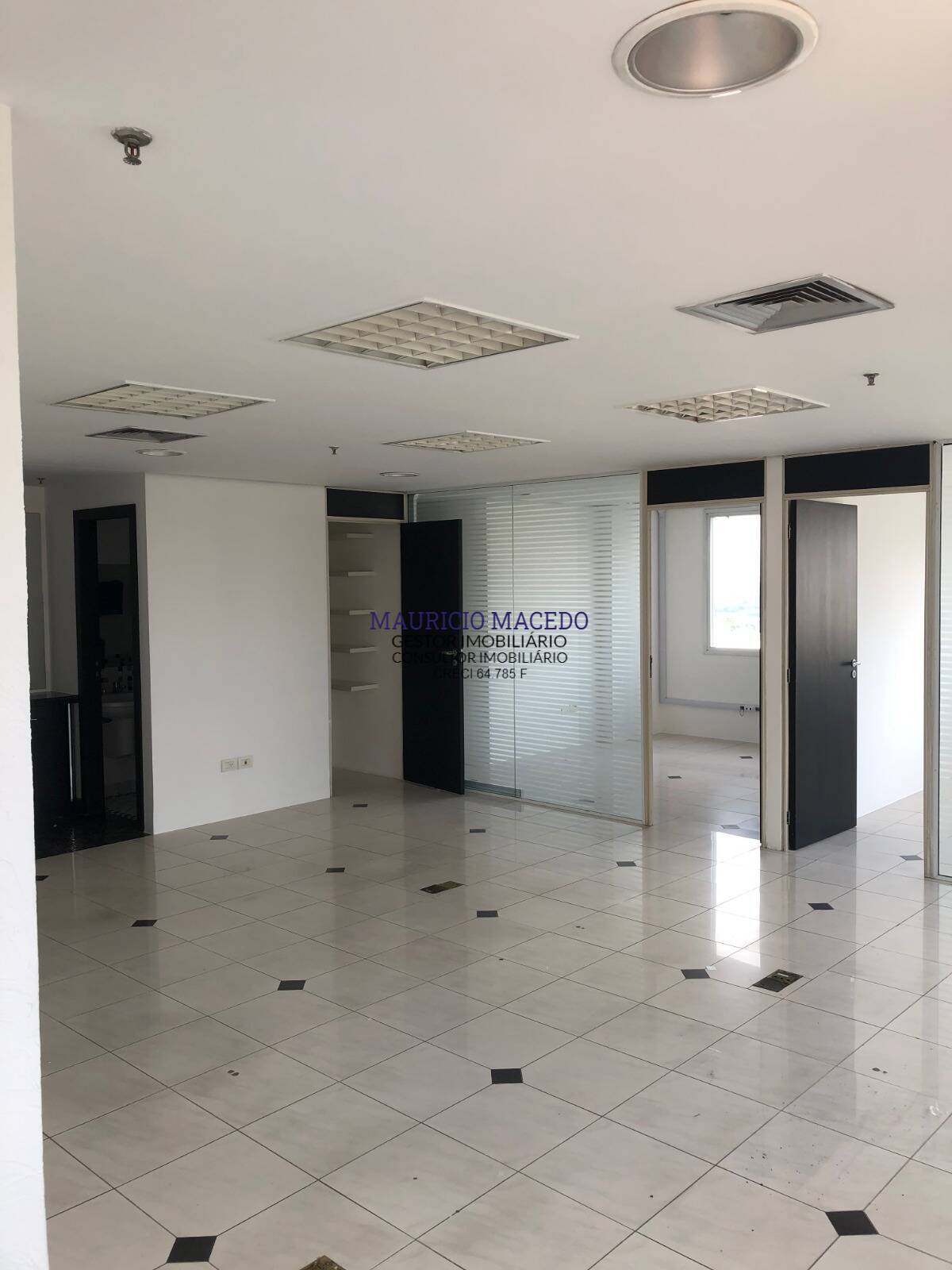 Prédio Inteiro à venda, 106m² - Foto 1