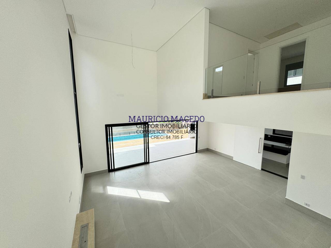 Casa à venda com 4 quartos, 380m² - Foto 2