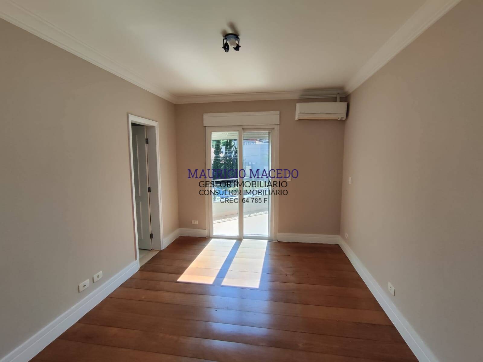 Casa para alugar com 4 quartos, 435m² - Foto 4