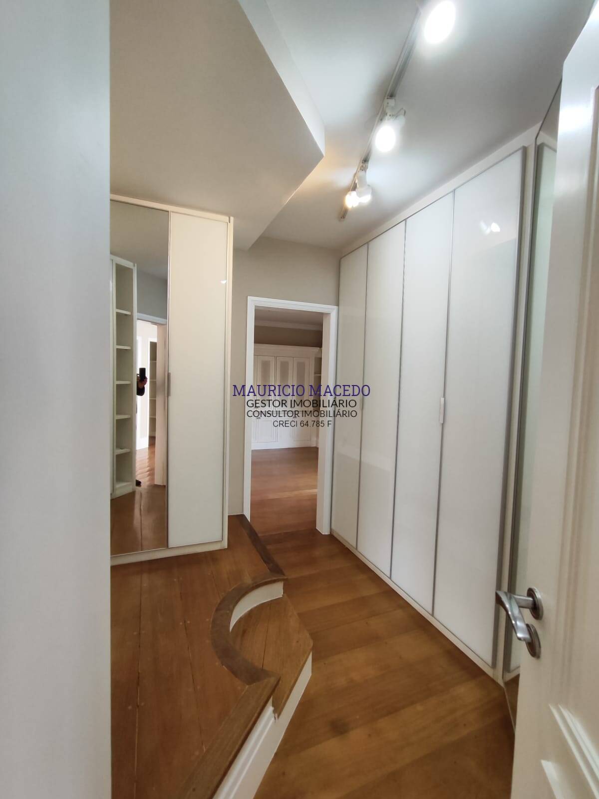 Casa para alugar com 4 quartos, 435m² - Foto 13