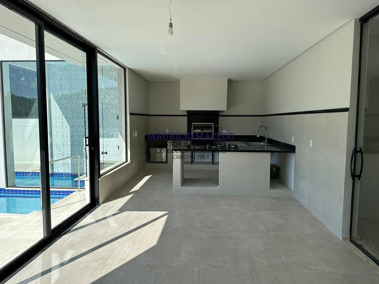 Casa à venda com 4 quartos, 510m² - Foto 2