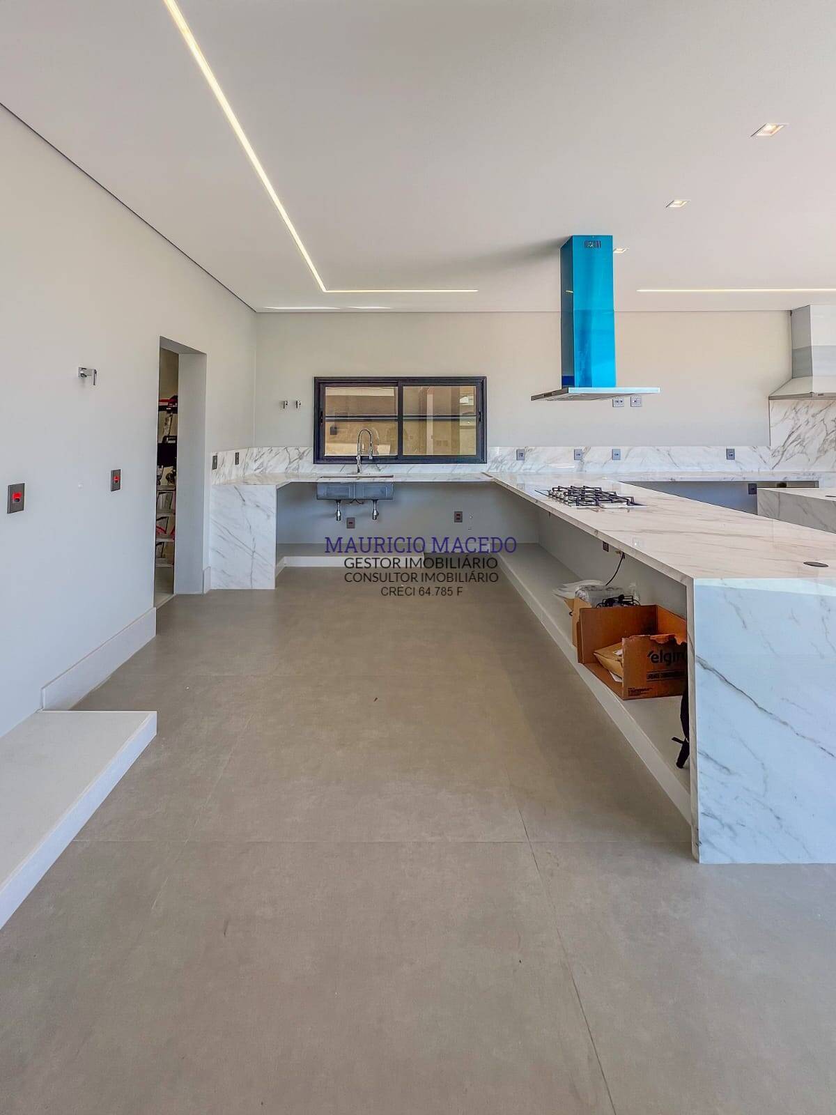 Casa à venda com 5 quartos, 420m² - Foto 4