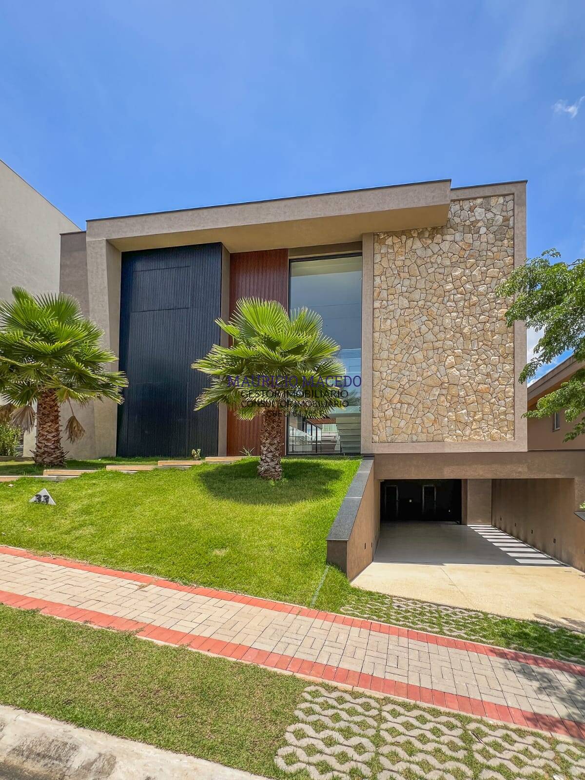 Casa à venda com 5 quartos, 420m² - Foto 1