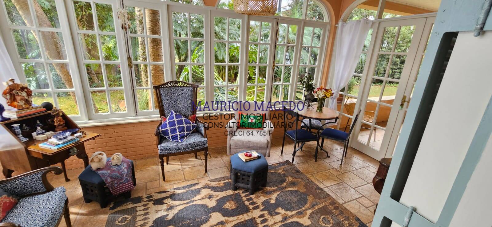 Casa à venda e aluguel com 4 quartos, 340m² - Foto 1