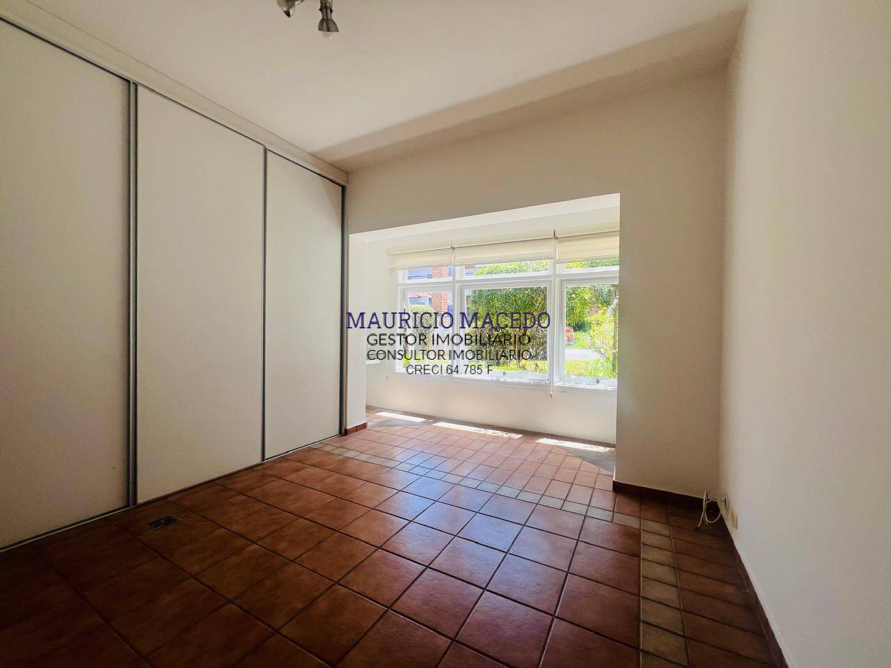 Casa à venda com 4 quartos, 350m² - Foto 18