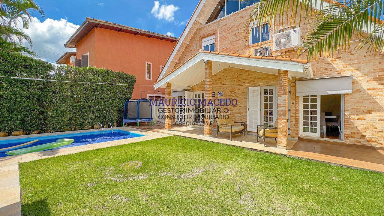 Casa à venda com 3 quartos, 274m² - Foto 1